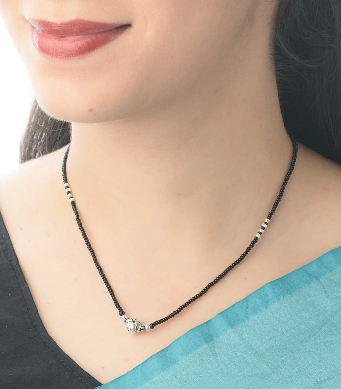 Antique Flora Mangalsutra (Silver)