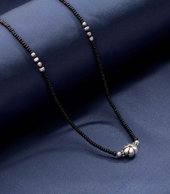 Antique Flora Mangalsutra (Silver)