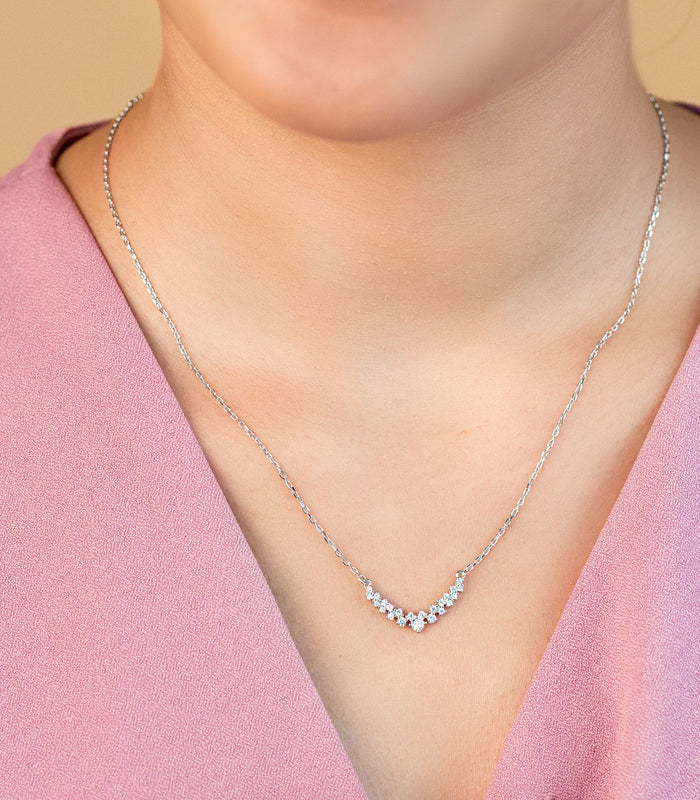 Classic Shiny Stones Necklace (Silver)