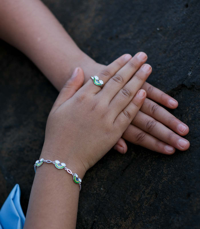 Cloudy Rainbow Finger Ring (Silver)