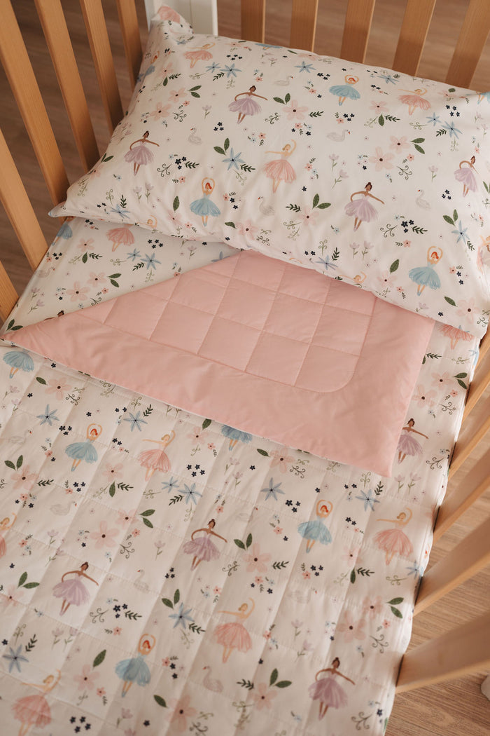 Cot Quilt - Alaska