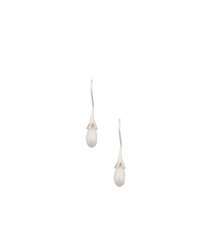 Dangling Drop Pearl Earrings (Silver)