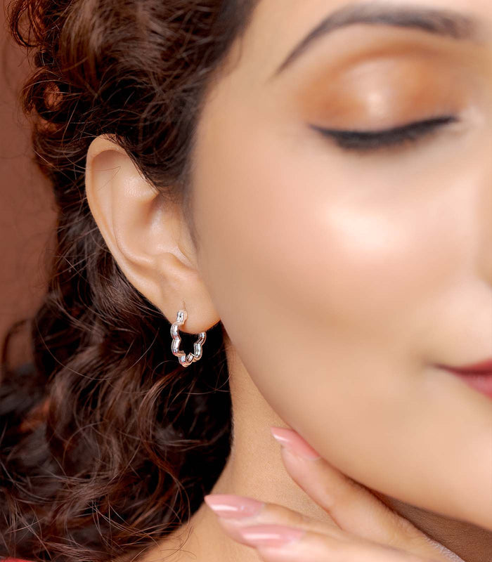 Dangling Flower Hoops Earrings (Silver)