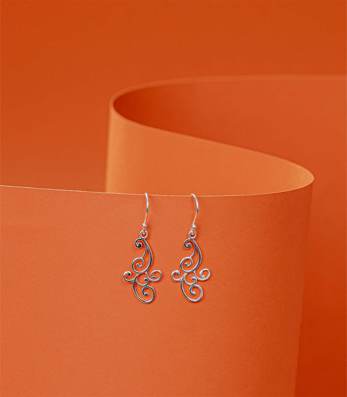 Dangling Outlined Swirls Earrings (Silver)