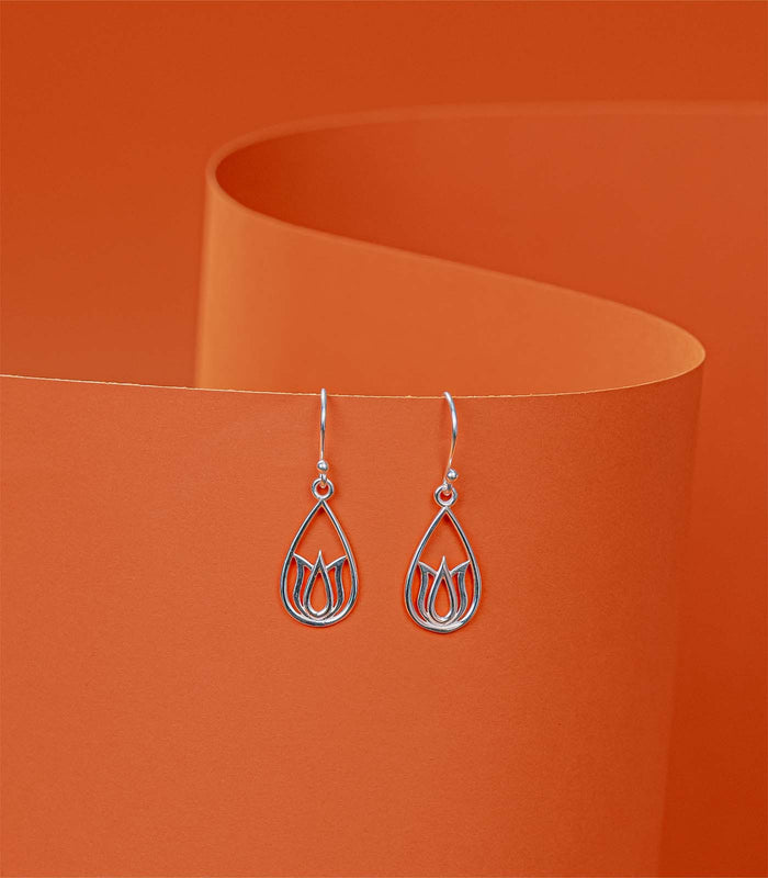 Dangling Rose Earrings (Silver)