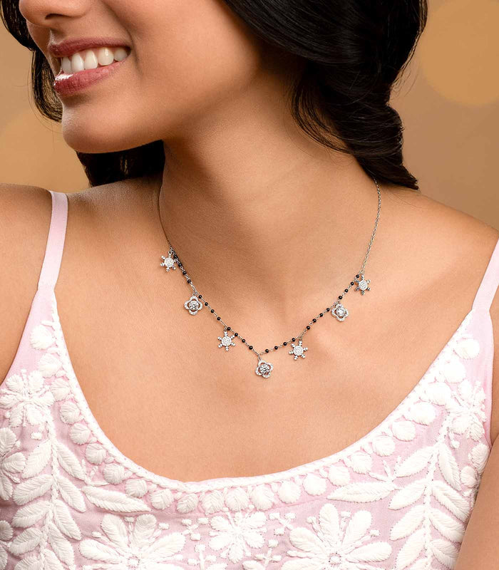 Dangling Stone Snowflake Mangalsutra (Silver)