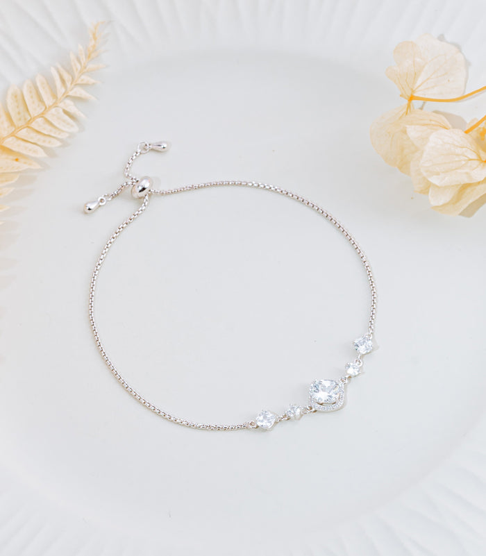 Diamond Shaped Bracelet (Silver)