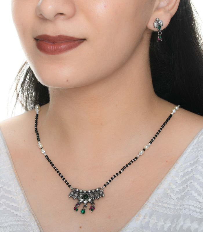 Dual Stone Leaf Motif Antique Mangalsutra Set (Silver)