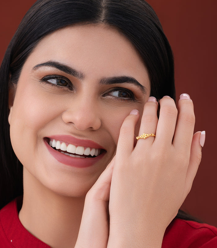 Floral Feel Gold Finger Ring