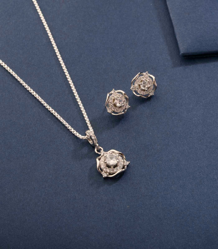 Flowers Of Adorable Gemstones Pendant Set (Silver)