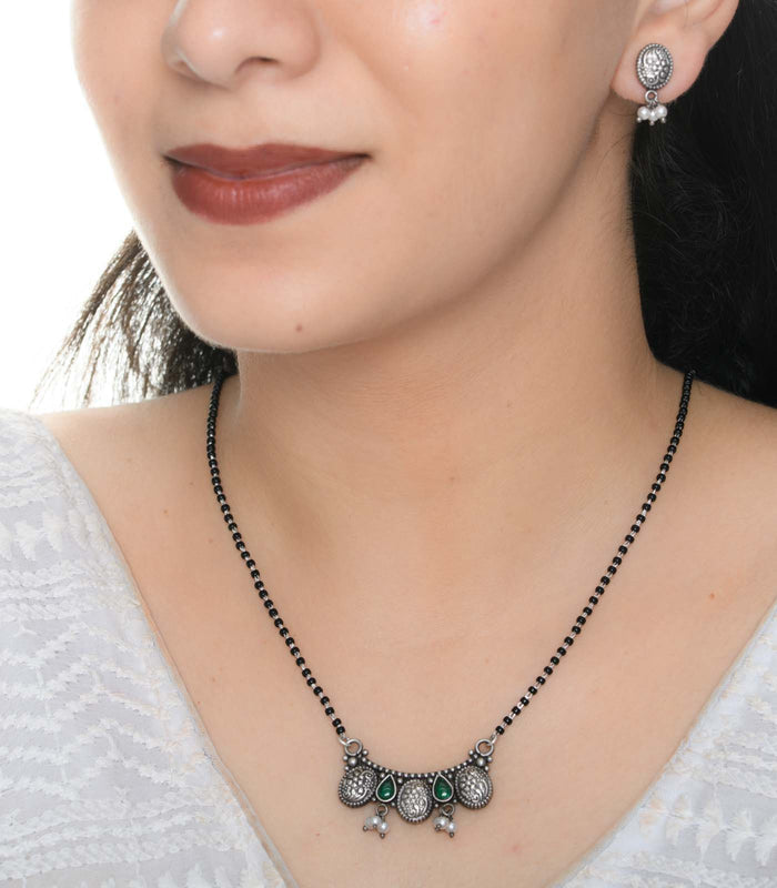 Green Stone Oval Antique Mangalsutra Set (Silver)