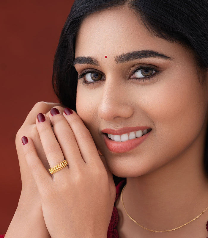 Leafy Foliage Gold Finger Ring