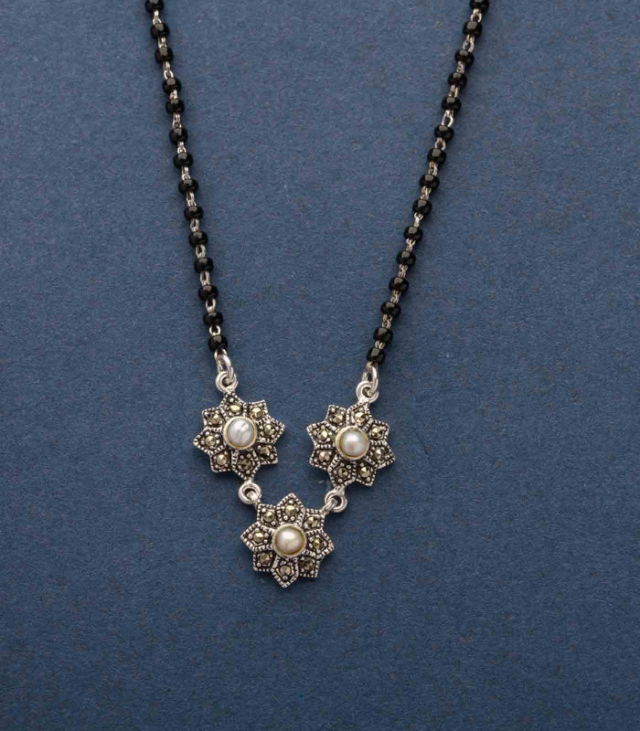 Pearl Flora Mangalsutra (Silver)
