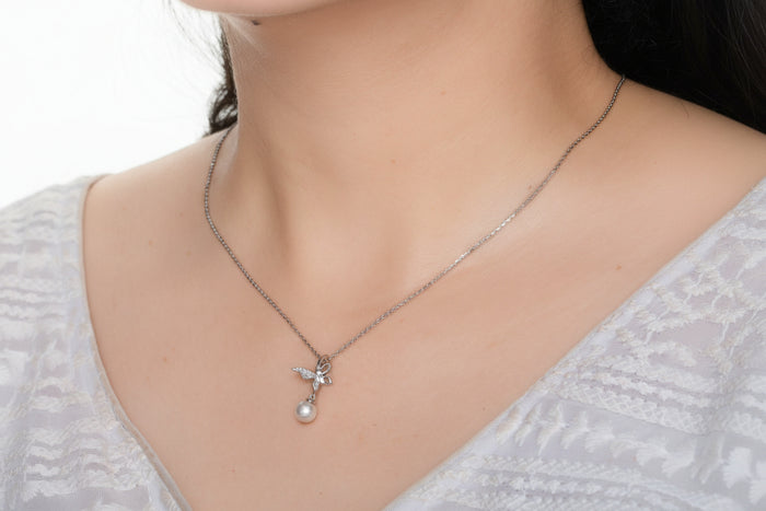 Pearlfly Necklace (Silver)