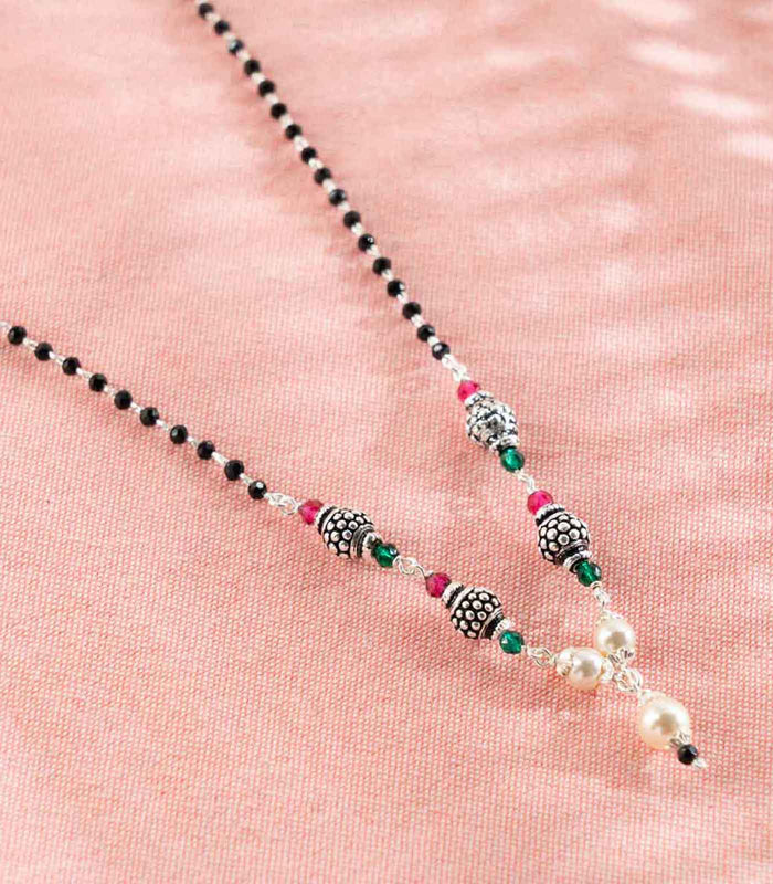 Quadra Orb Pearl Mangalsutra (silver)