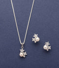 Racimo Of Flower Necklace Set (Silver)