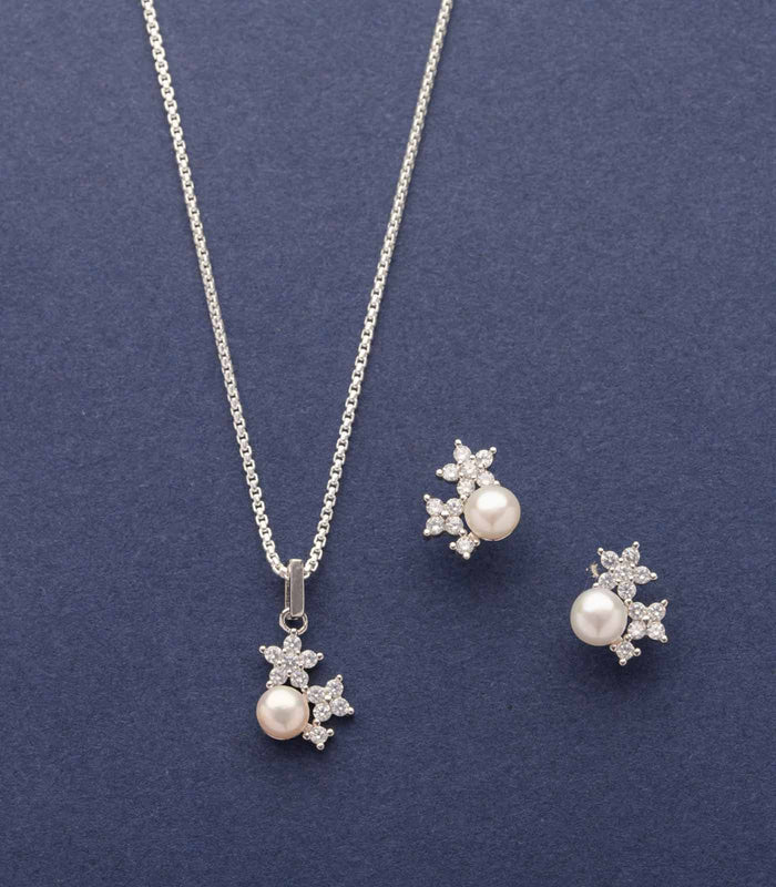 Racimo Of Flower Necklace Set (Silver)