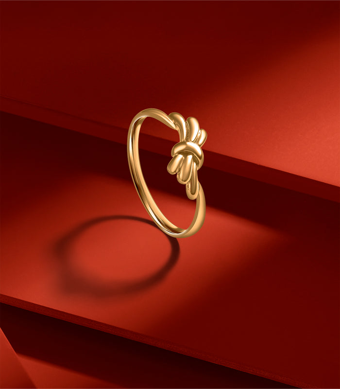 Radiant Knot Gold Finger Ring