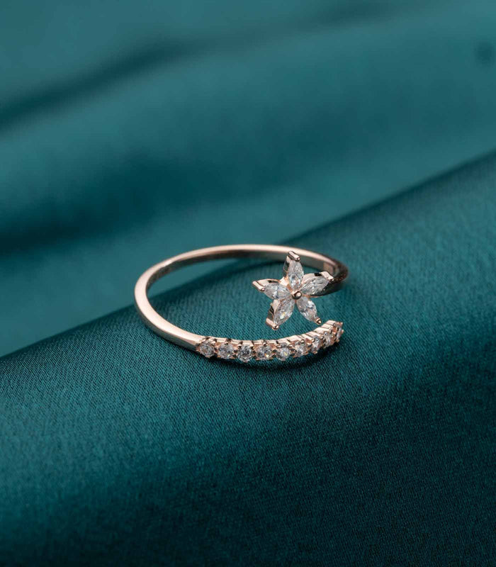 Rosy Flower Adjustable Finger Ring (Silver)