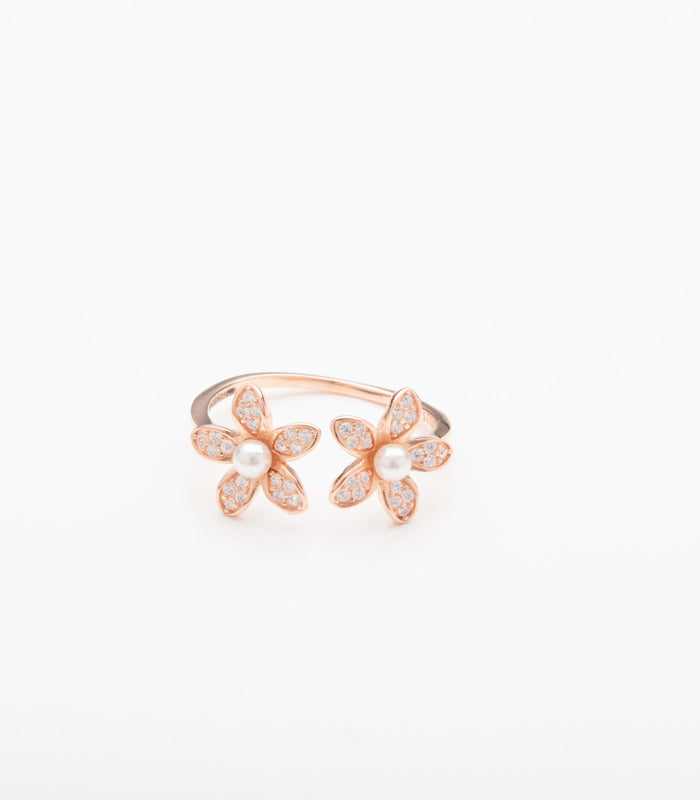 Rosy Flower Adjustable Finger Ring (Silver)