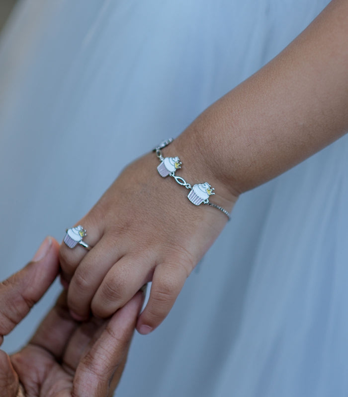 Royal Cupcake Bracelet (Silver)