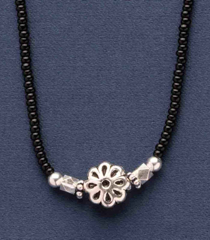 Shiny Floral Antique Mangalsutra (Silver)