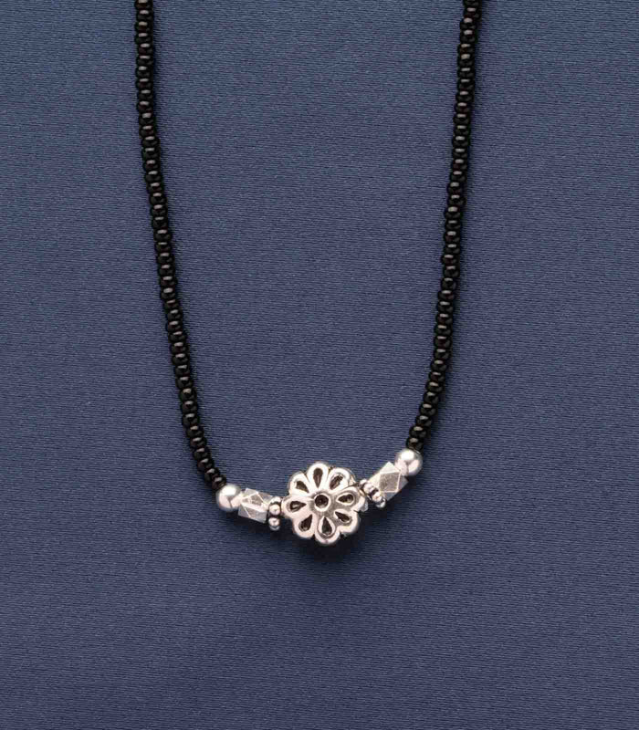 Shiny Floral Antique Mangalsutra (Silver)