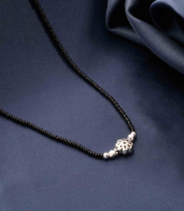 Shiny Floral Antique Mangalsutra (Silver)