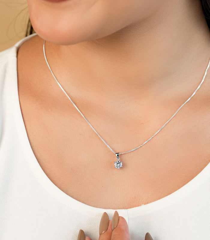 Shiny Star Necklace (Silver)