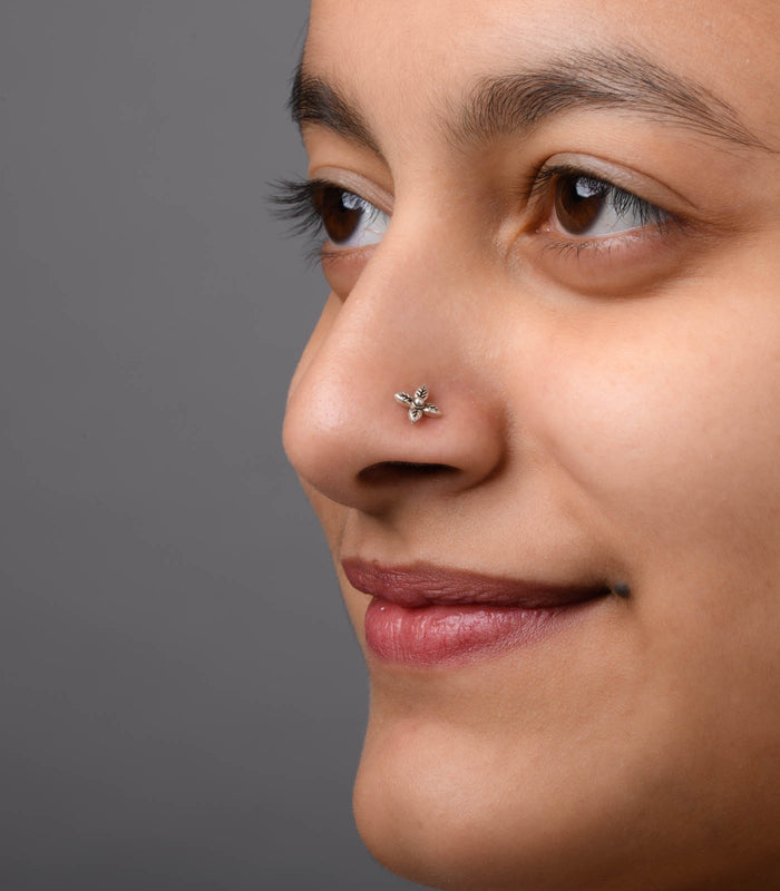 Silver Four Petals Nose Pin