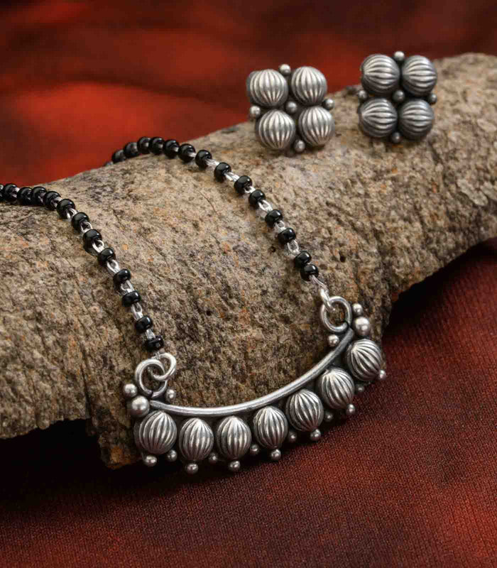Stream Of Orbs Antique Mangalsutra Set (Silver)