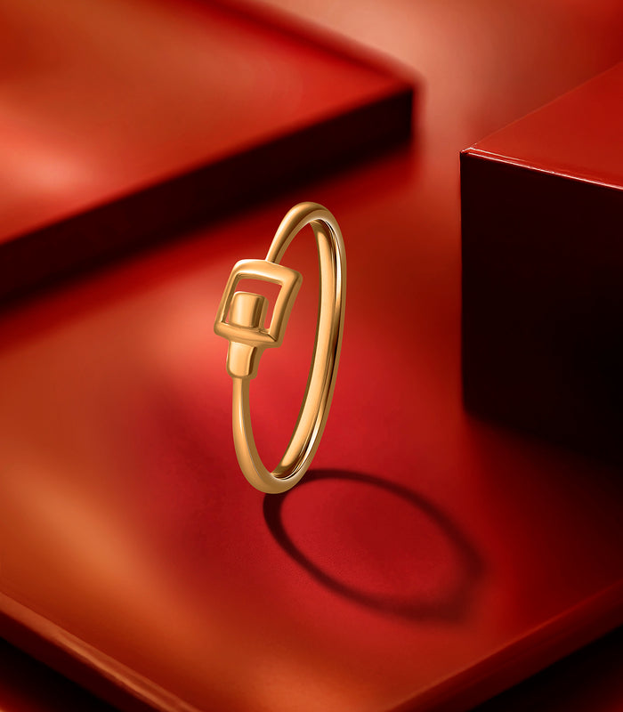 Stunning Square Gold Finger Ring