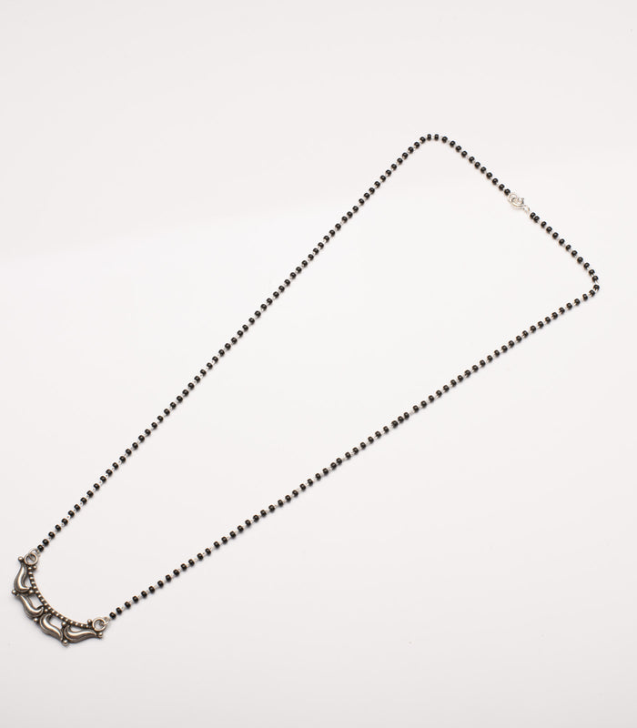 Swirl Motif Antique Mangalsutra Set (Silver)