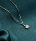 Tiny Daisy Necklace (Silver)