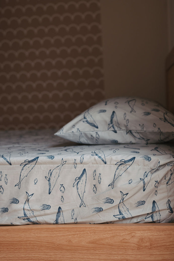 Waterproof King Single Fitted Sheet - Bowie